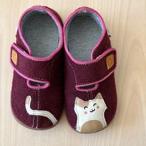 See Kai Run Velcro Kitty Slippers